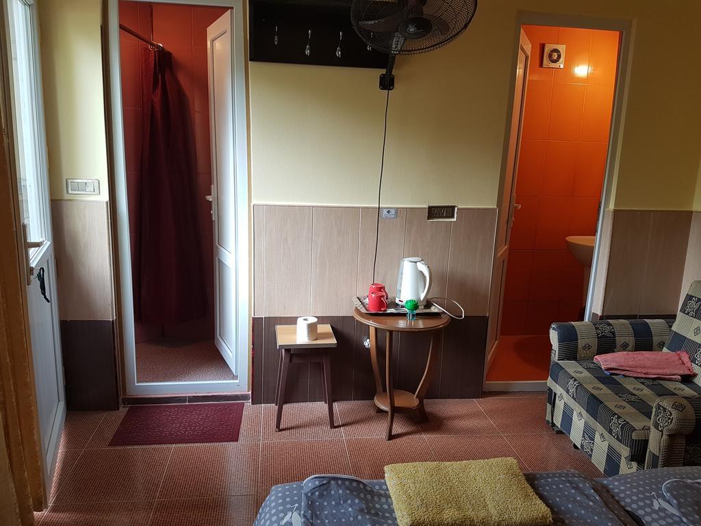 Guesthouse 97 In Batumi Exteriör bild