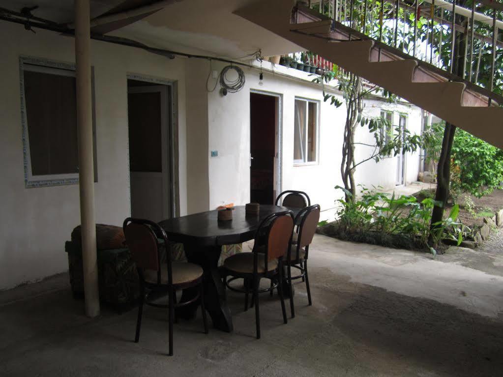 Guesthouse 97 In Batumi Exteriör bild