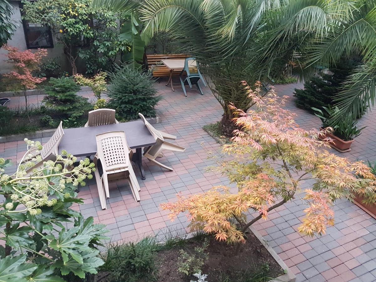 Guesthouse 97 In Batumi Exteriör bild
